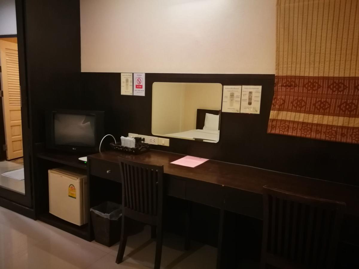 港花园景观度假酒店 清莱 外观 照片